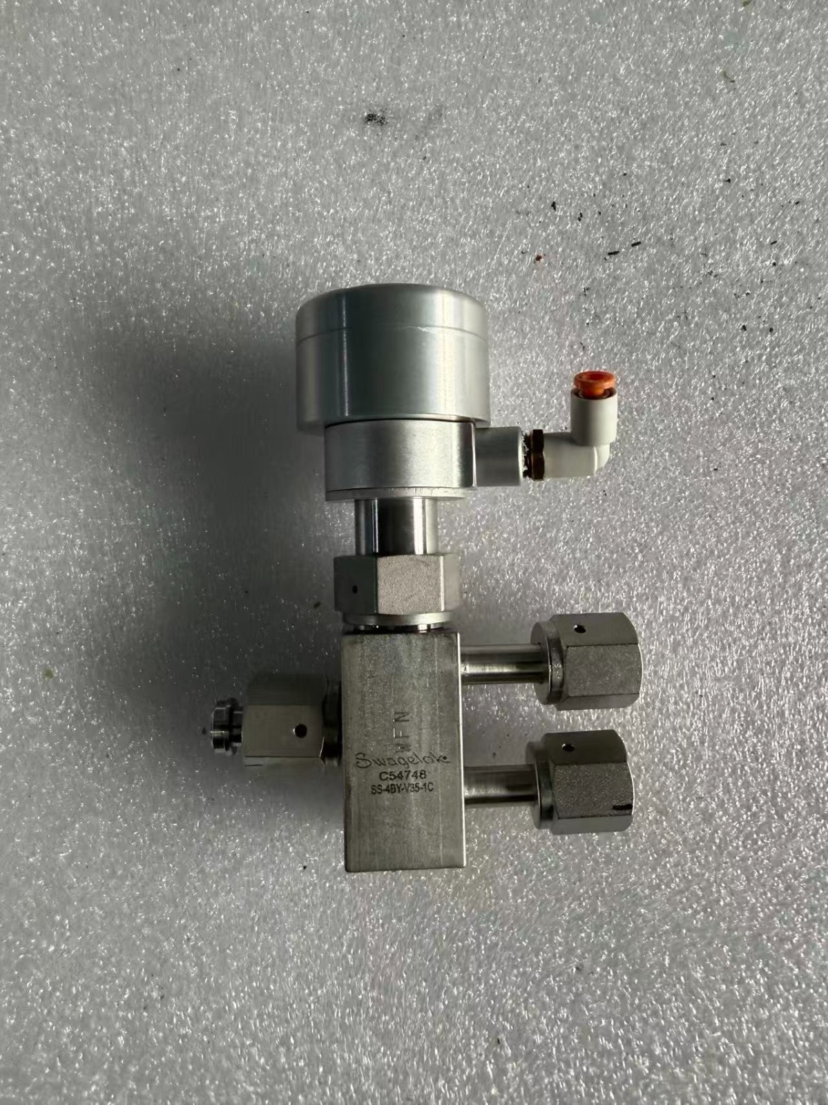 Swagelok SS-4BY-V35-1C