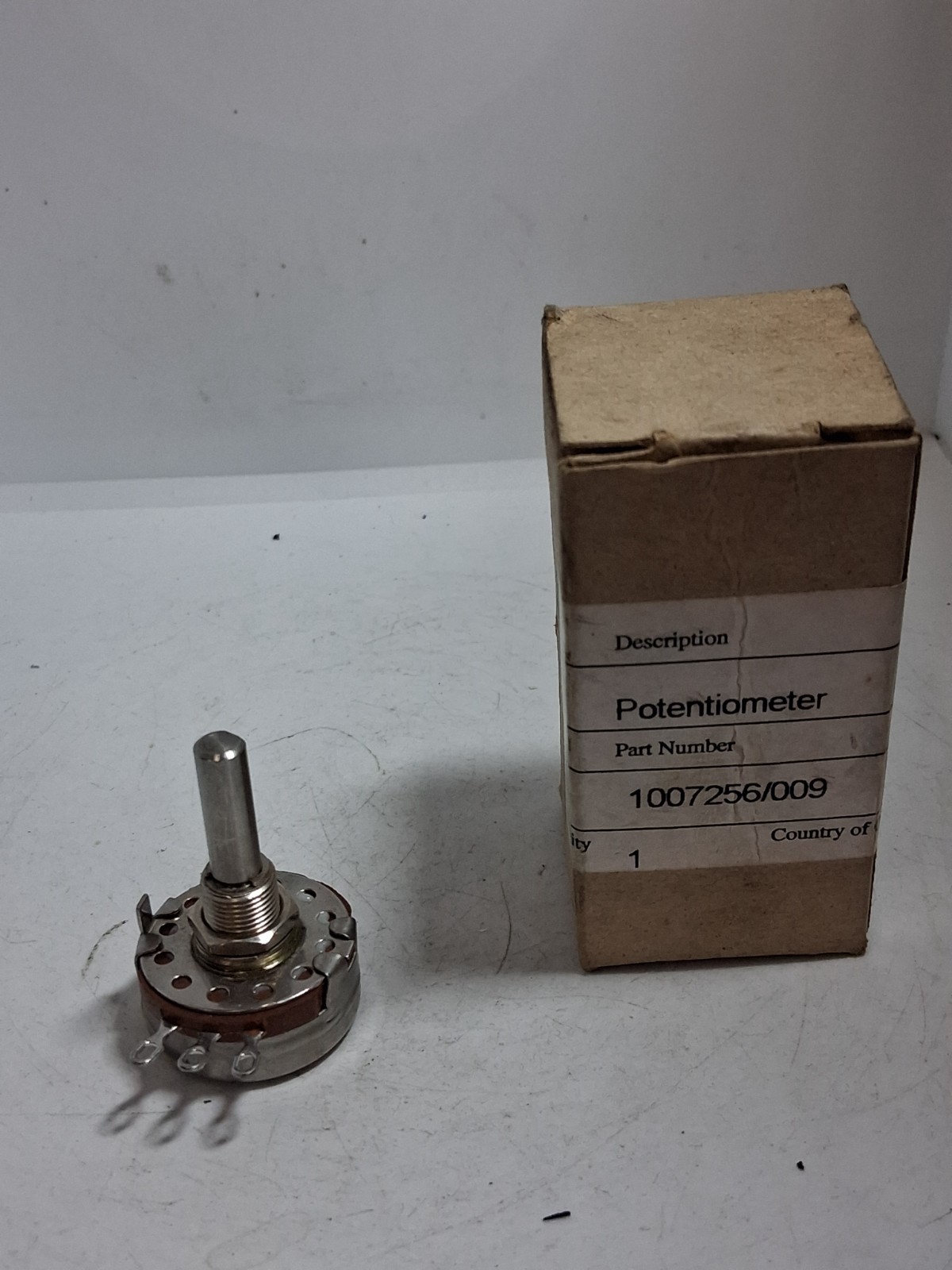 CLAROSTAT 1007256/009 POTENTIOMETER 1-TURN TYPE EJ NIB