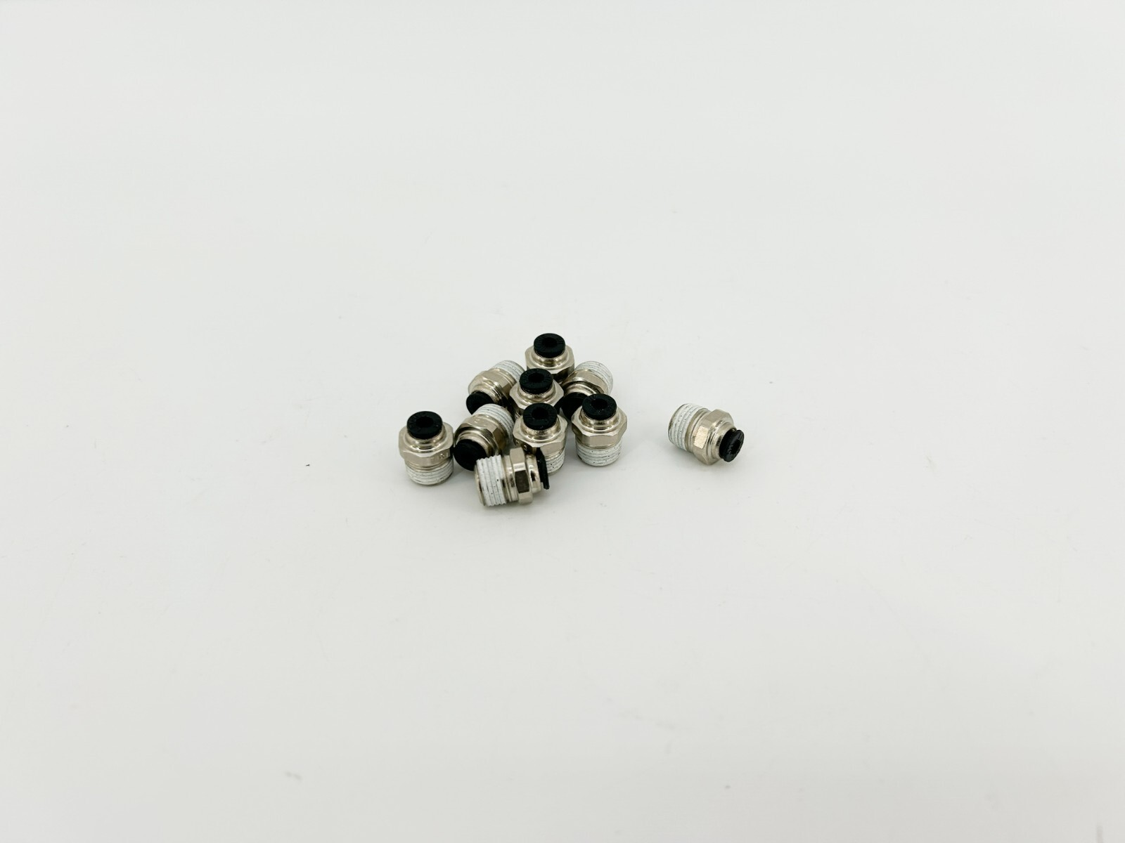 Lot of 10 New Lawson 86747 Male Connectors, 1/8″ x 1/8″, 290PSI
