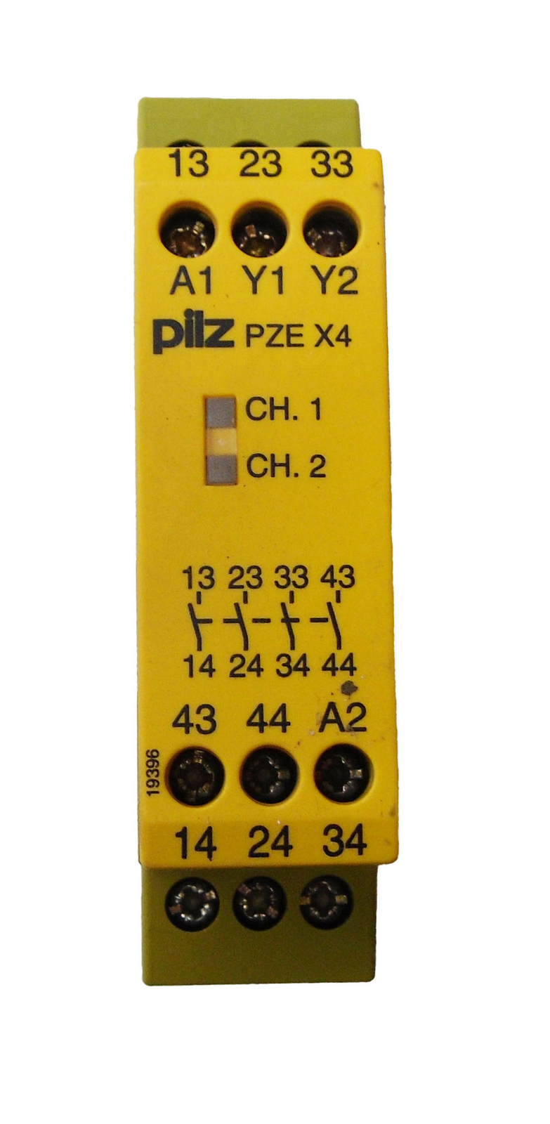 NEW PILZ PZE X4 24VDC 4N/O SAFETY RELAY 24VDC 2W 240VAC 16A 774585