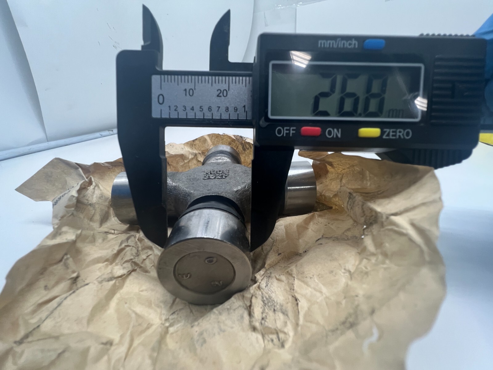 MOOG MOG-354 Genuine OEM Greaseable Premium Universal Joint 015-2175-8