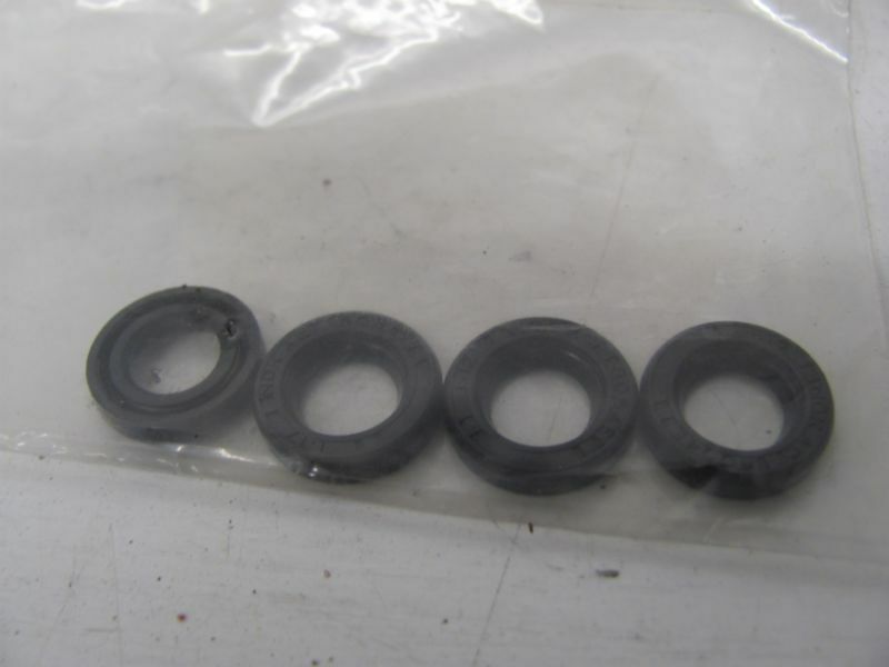 LOT OF 8 AMTECH INPUT/OUTPUT SEALS 33748 & 33749 NEW!!