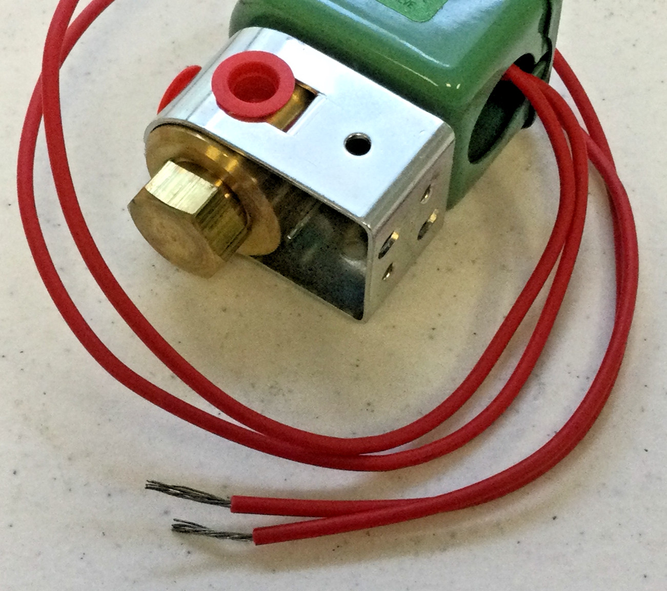 NEW ASCO 8320B134, 120/60, 110/50; A537328; 1/8” SOLENOID VALVE, FREE SHIPPING