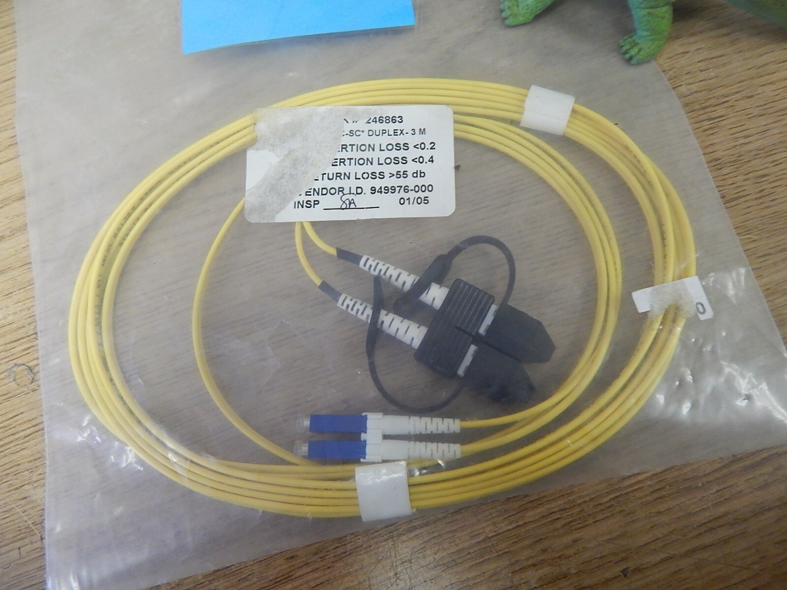 NEW Compulink 246863 2-Fiber Jumper 10′ Single Mode Ceramic Tip Ultra Polish