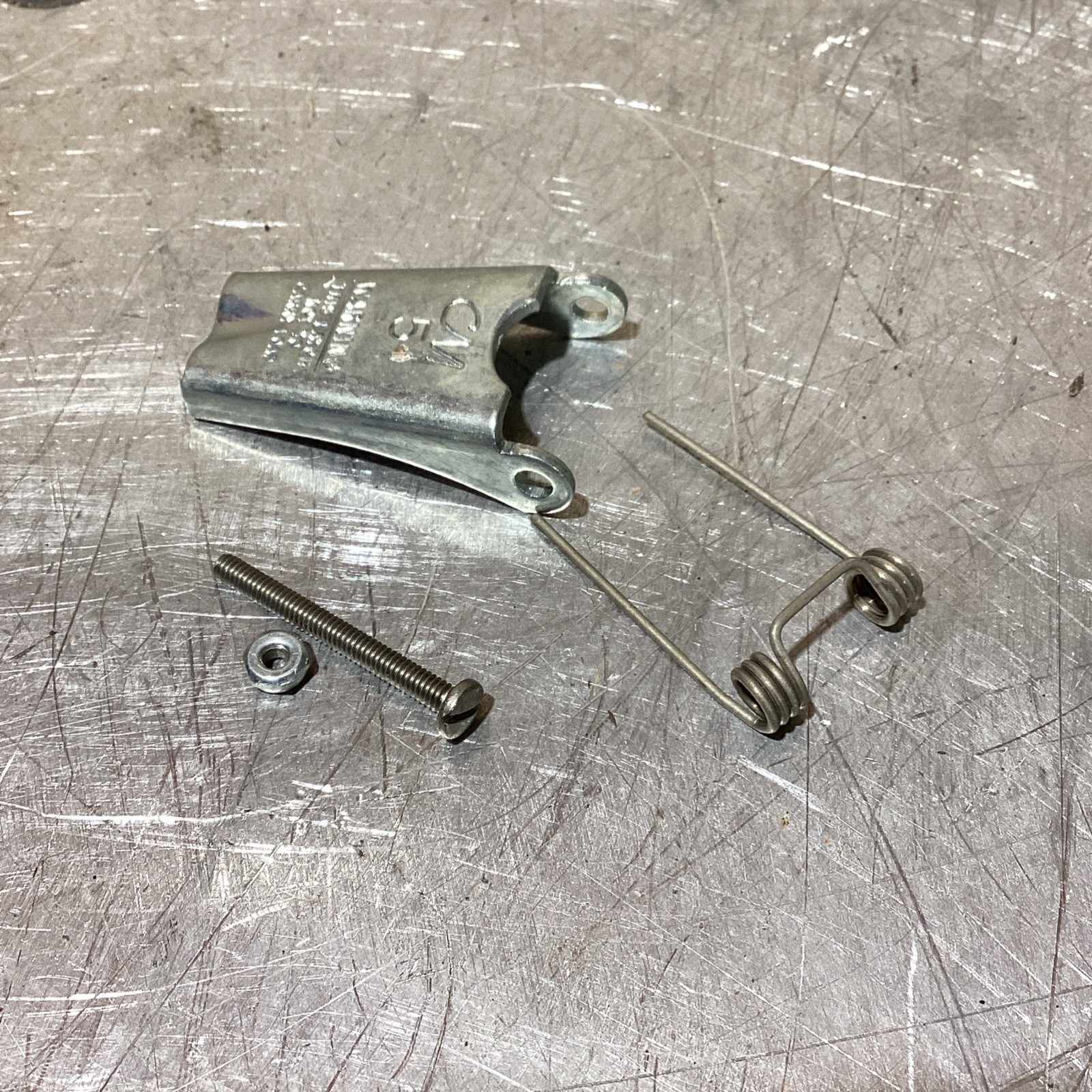 CM Hook Latch Kit 45662, NO 5 . NOS