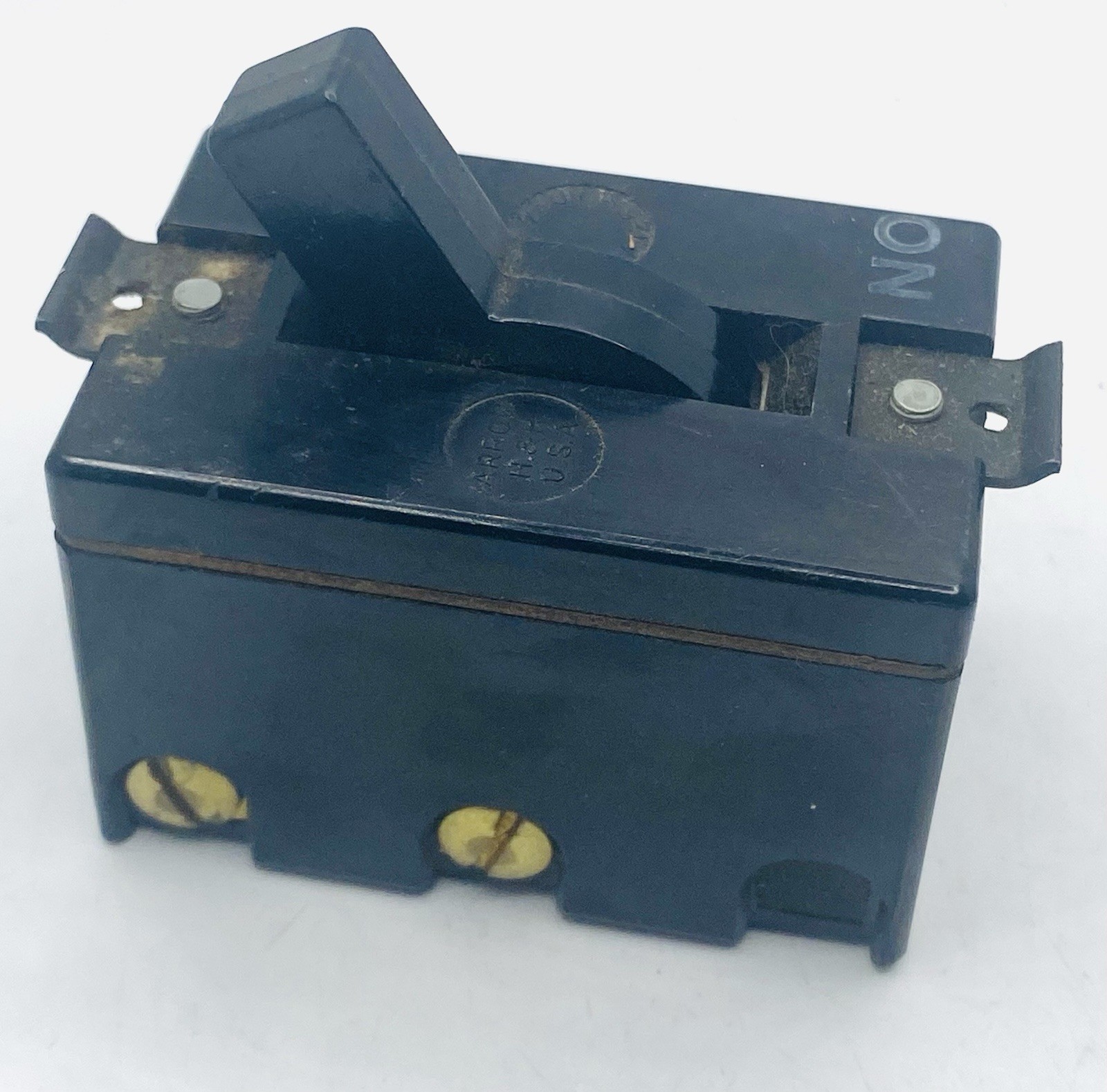 Vintage ARROW H&H industrial toggle switch Made In The USA 10A 250 V 20A 126V Z6