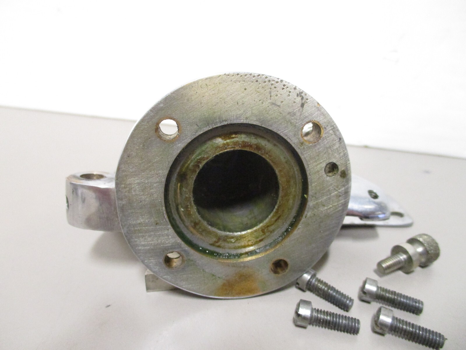 Gearbox Cutter Wheel Carrier 4″ for Vintage Wolf Model R Electric Fabric Cutter