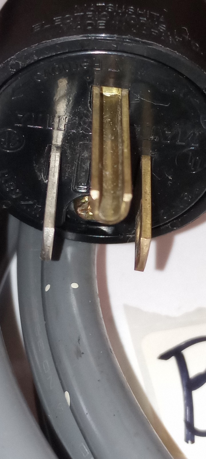 17ft. NANABOSHI WZ6811 ELECTRICAL CABLE 15 A, 125V TO A 3 HOLE CONNECTOR