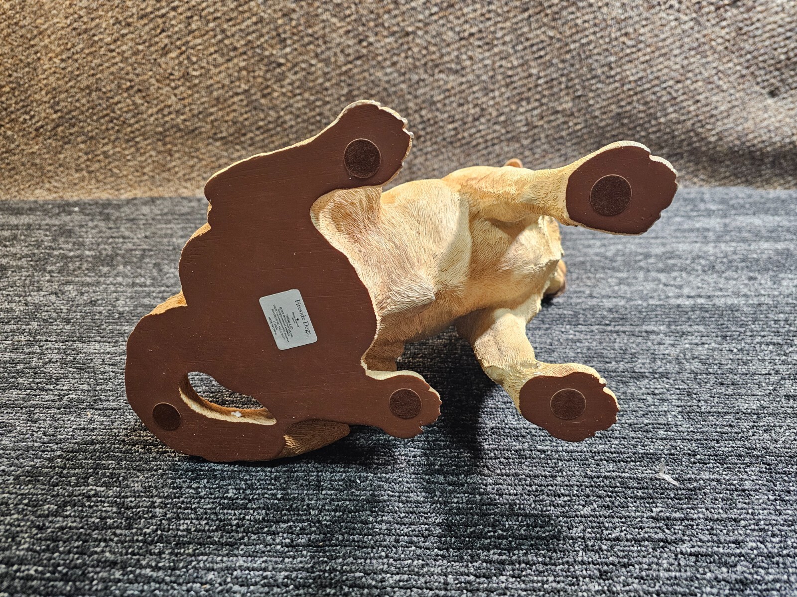 Border Fine Arts – Fireside Dogs 111004 Yellow Lab Figurine Labrador Retriever