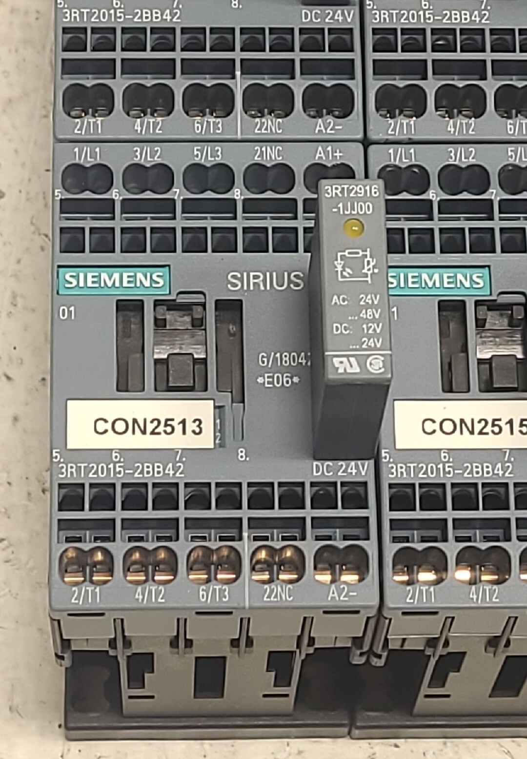 Siemens Sirius 3RT2015-2BB42 w/ 3RT2916-1JJ00 Connector Lot 6 units.