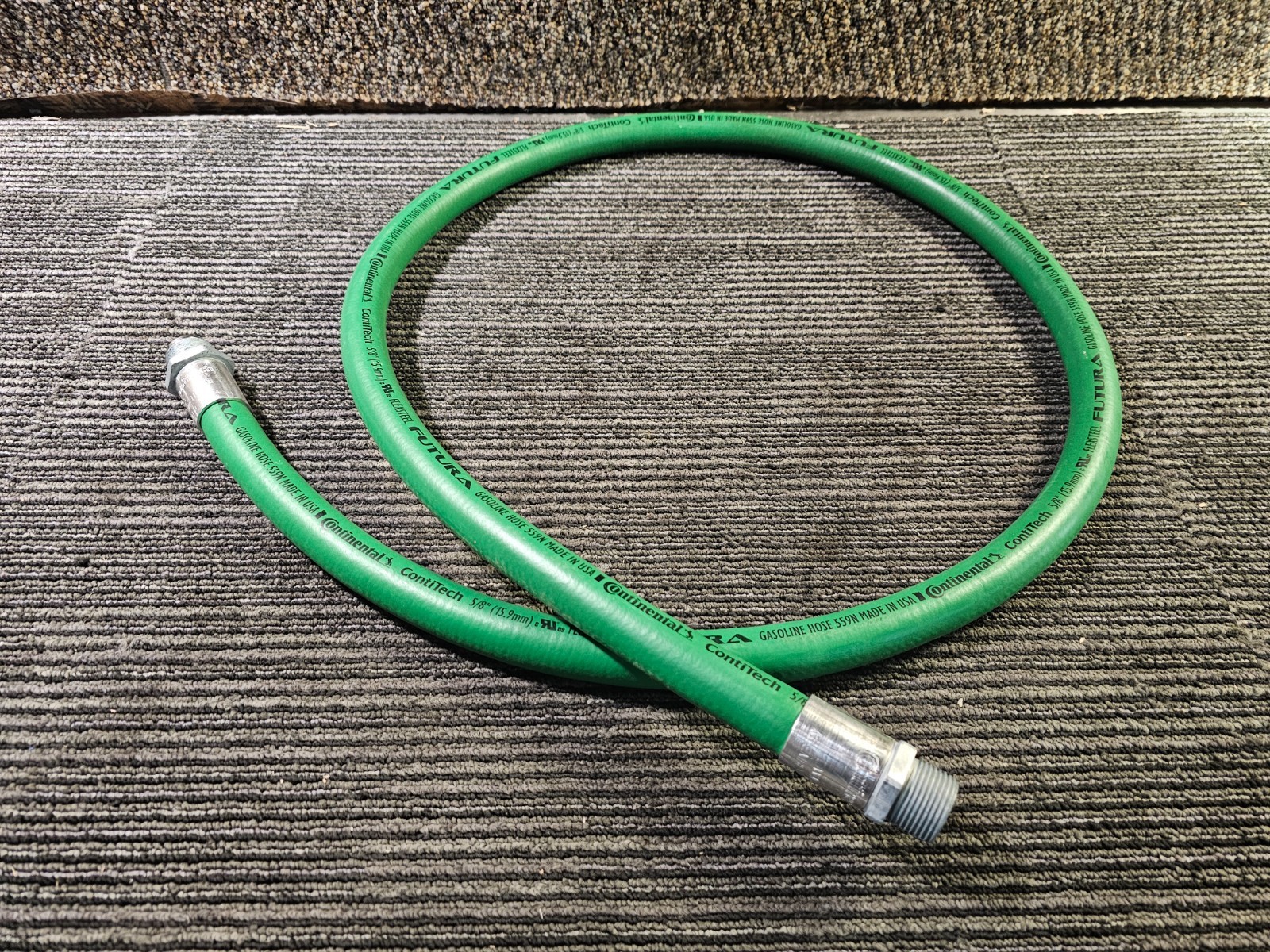 Continental ContiTech 20835375 Flexsteel Futura 5/8″ x 6′ Gasoline Hose Green