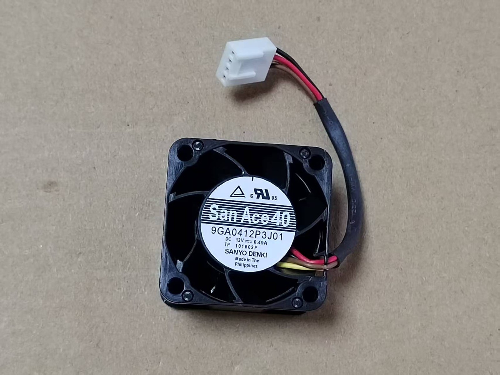 SANYO 4028 4CM 9GA0412P3J01 12V 0.49A 4-wire cooling fan