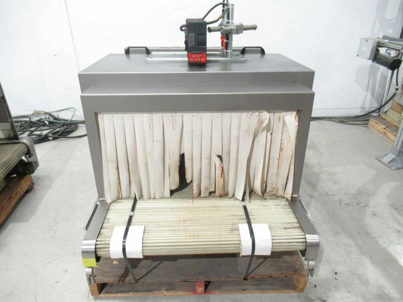 Heating Tunnel W/2 Lester Heating Gun W Conveyor DIM  66LX39WX34H