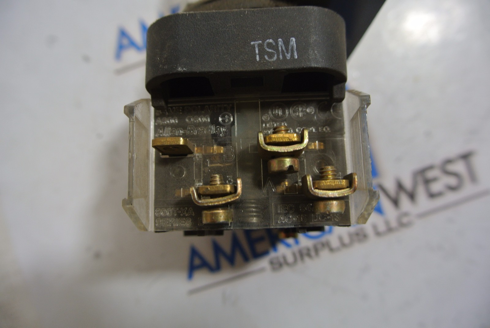 Used Allen Bradley 800T-P16 800TP16W White Illuminated Pilot Light