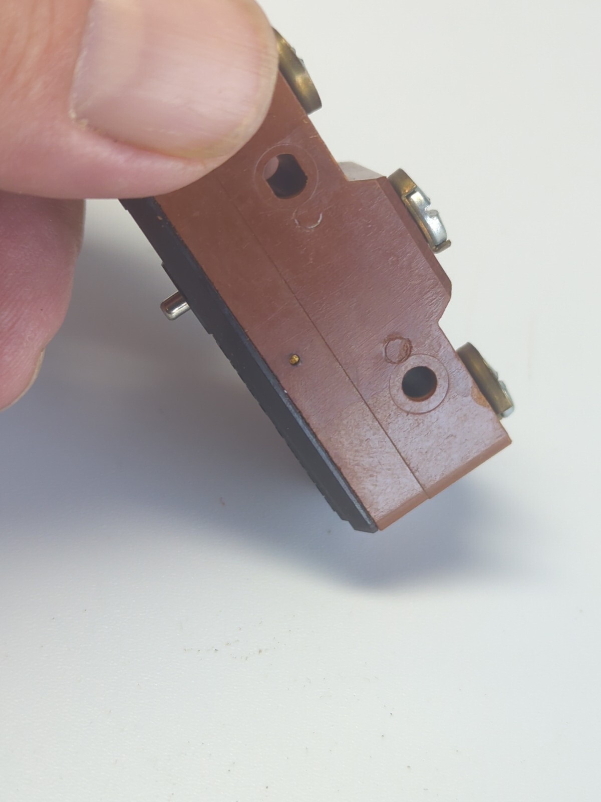Micro Switch Model 800688 Switch W/Pin Plunger Snap Switch 3 Terminal New No Box