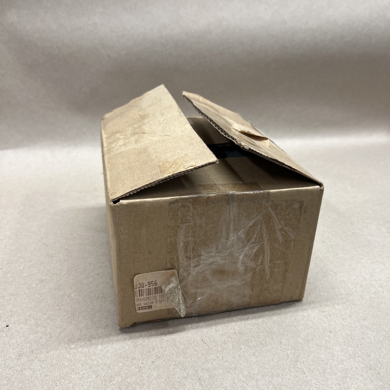 HONEYWELL VR4450M2126 COMBINATION GAS VALVE 120V 3/4″ x 1/2″ VR4450M 2126