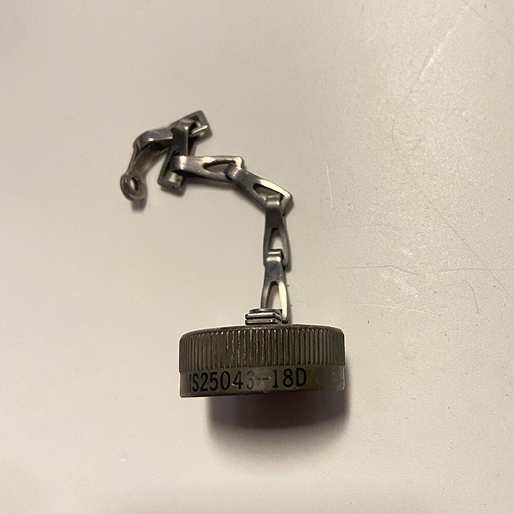 A lot of 9 Amphenol 9836 Cannon Connector 07418-MS25043-18D