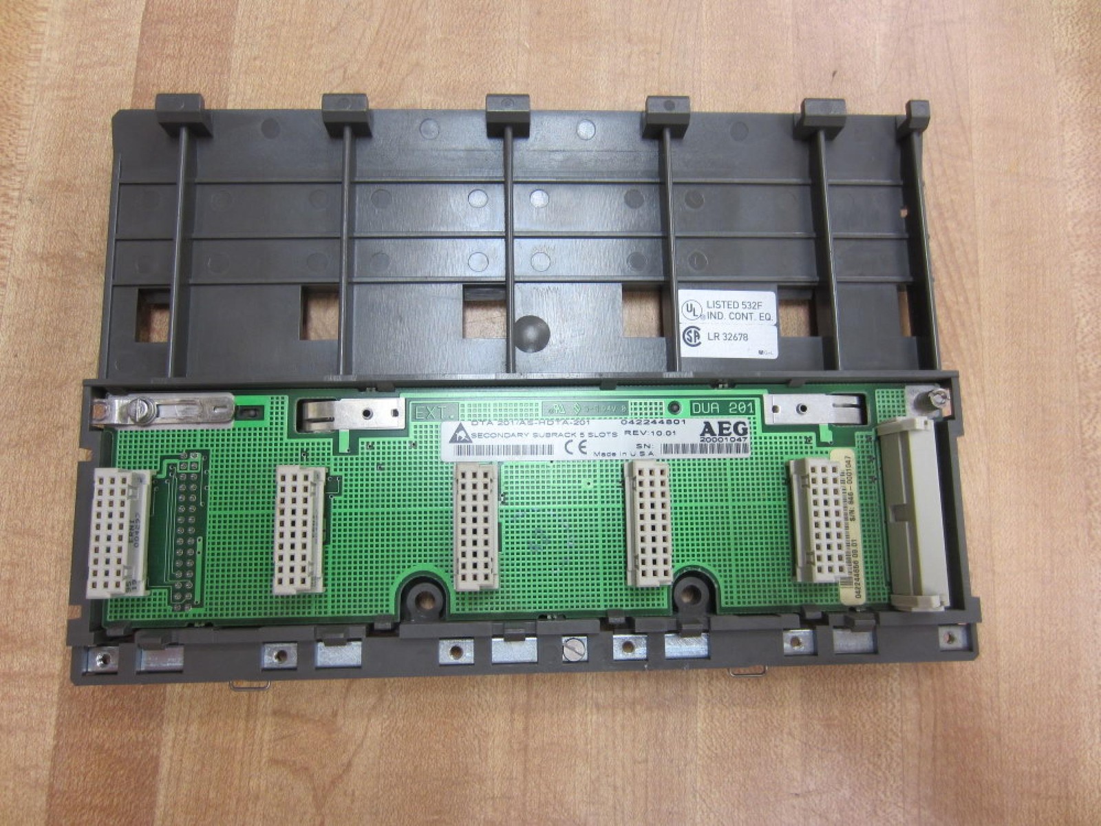 Schneider Modicon DTA 201/AS-HDTA-201 AEG Subrack Rev: 10.01
