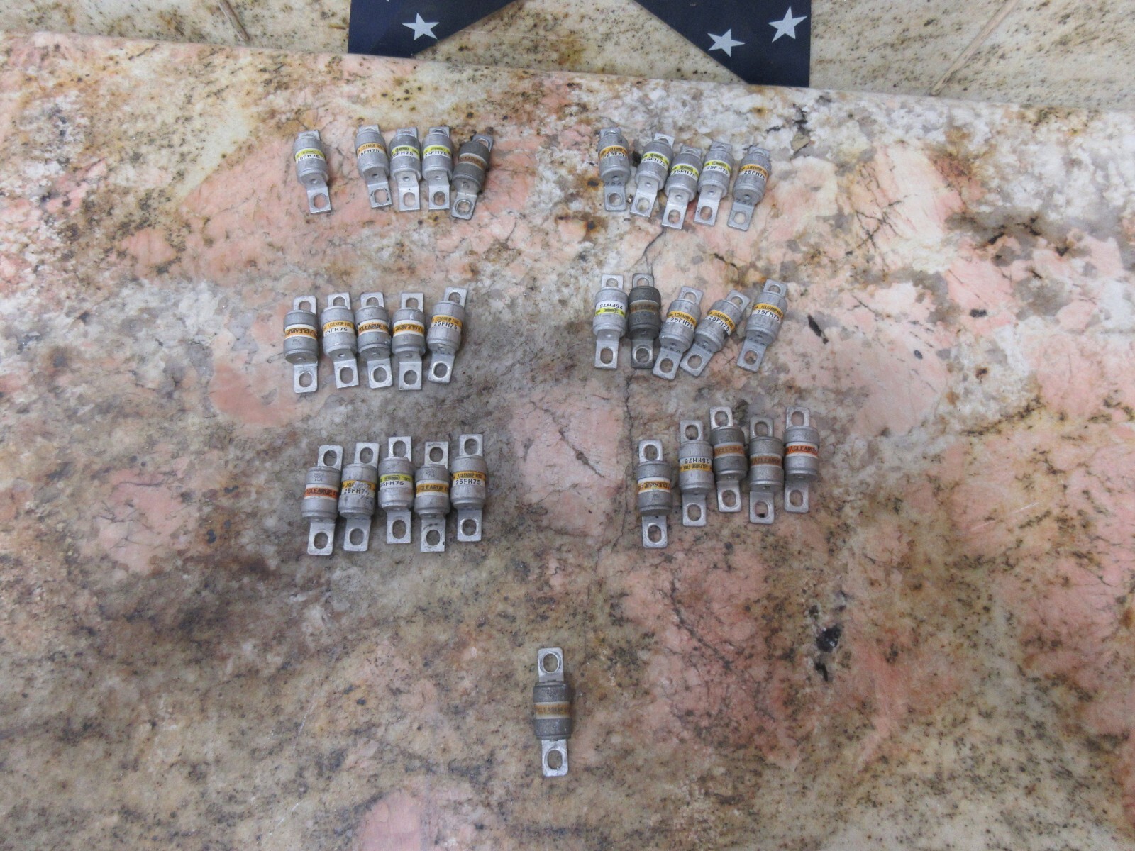 KYOSAN CLEAR UP FUSE 25FH75 LOT OF 4 PIECES