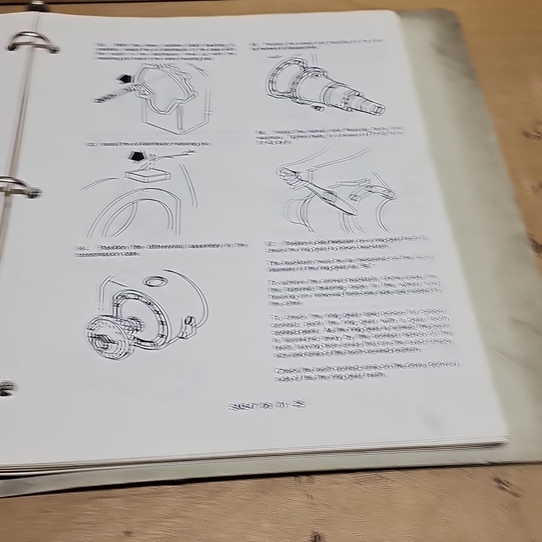 CLARK EQUIPMENT Service & Parts Manual SM547 G127 In Clark Binders VGC
