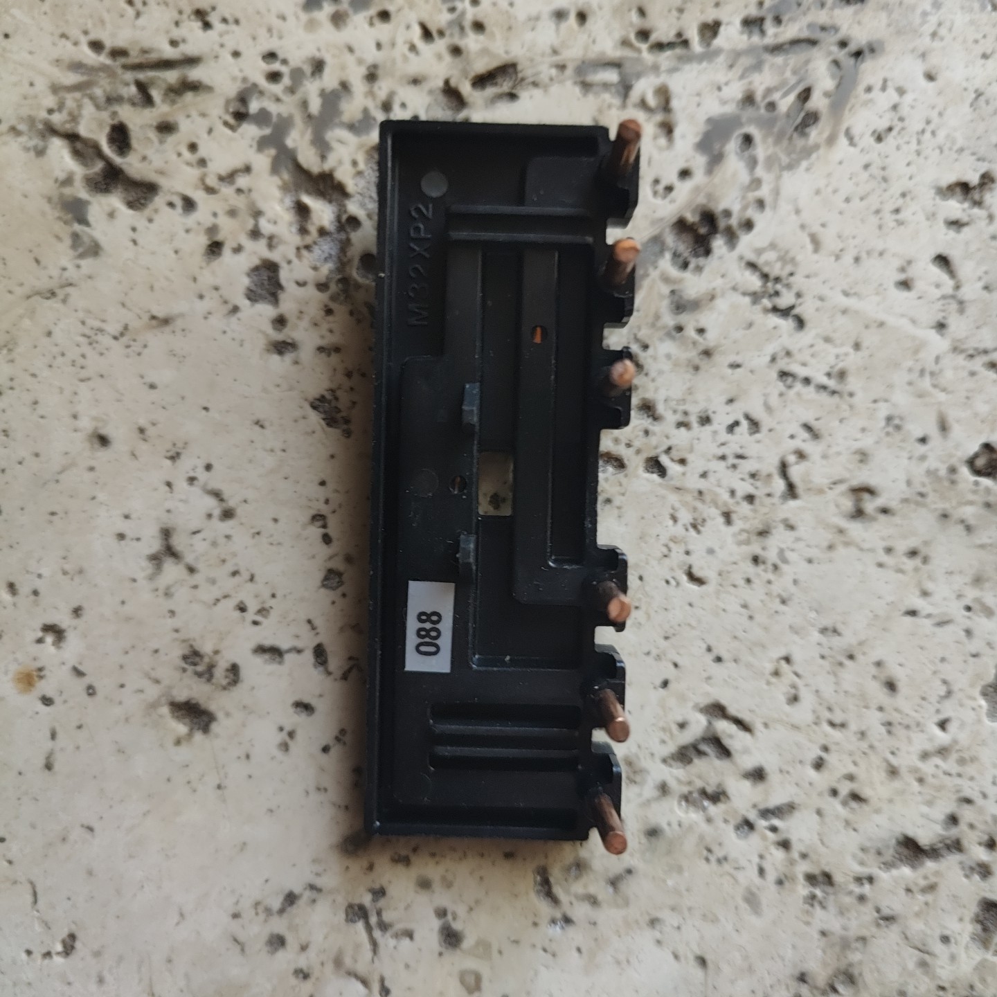 Eaton Klockner Moeller M32XP2 6 pt parallel bus connector