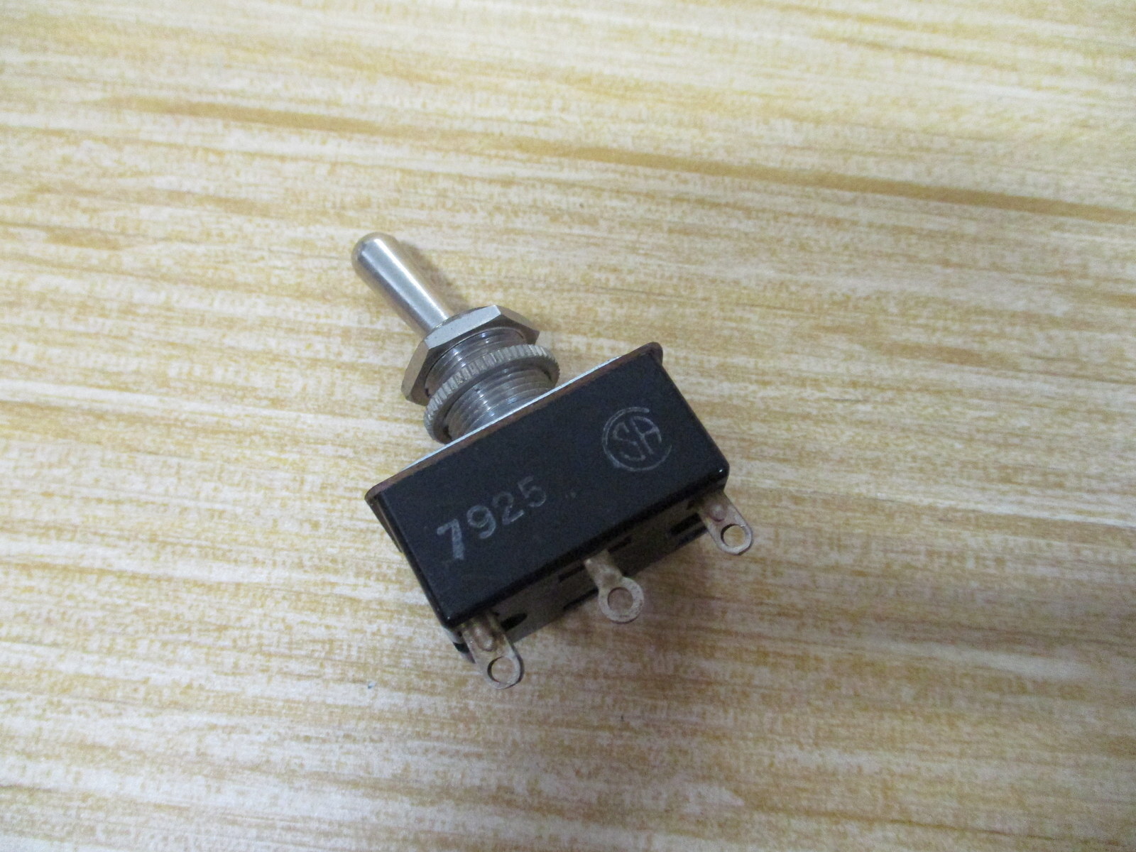 Arrow Hart 7925 H&H Toggle Switch