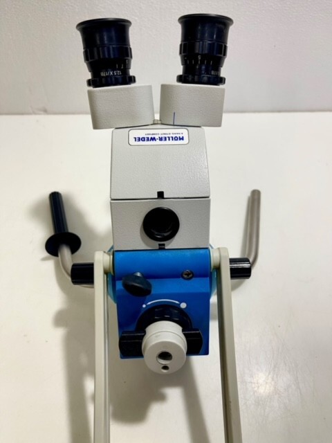 Moller-Wedel Spectra 500 Microscope Head with 12.5 X/17 B Eyepieces, F=250 Lens