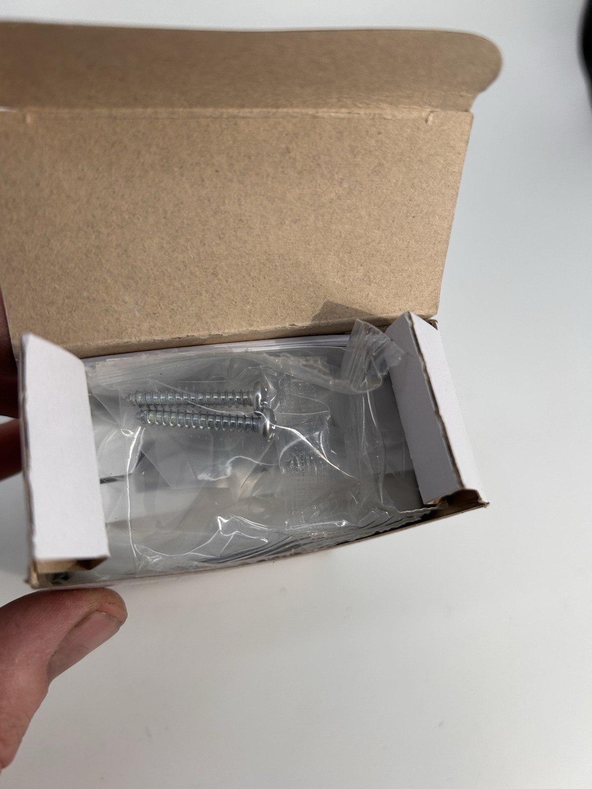 Brand New Honeywell T812C1000 Heating and Cooling Thermostat 24VAC