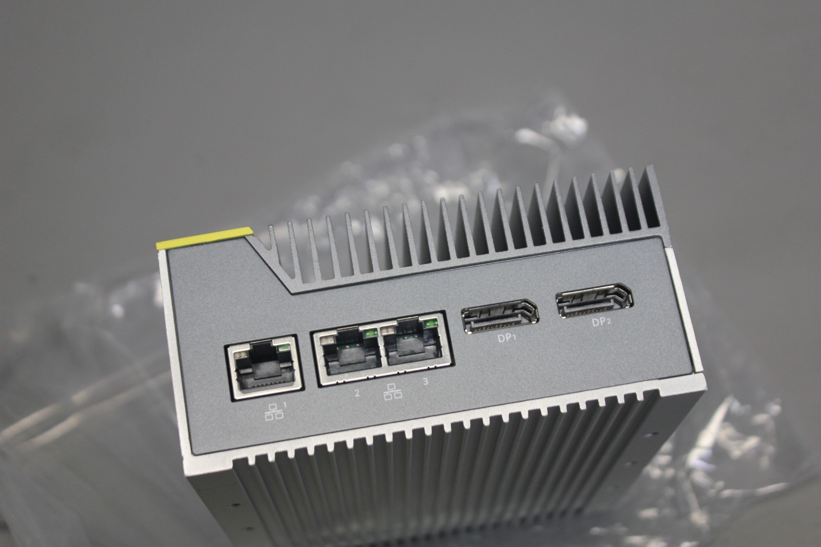 NEW COGNEX/KARBON COMPACT RUGGED COMPUTER CNX-K300 K300-E3950-8-F1-P