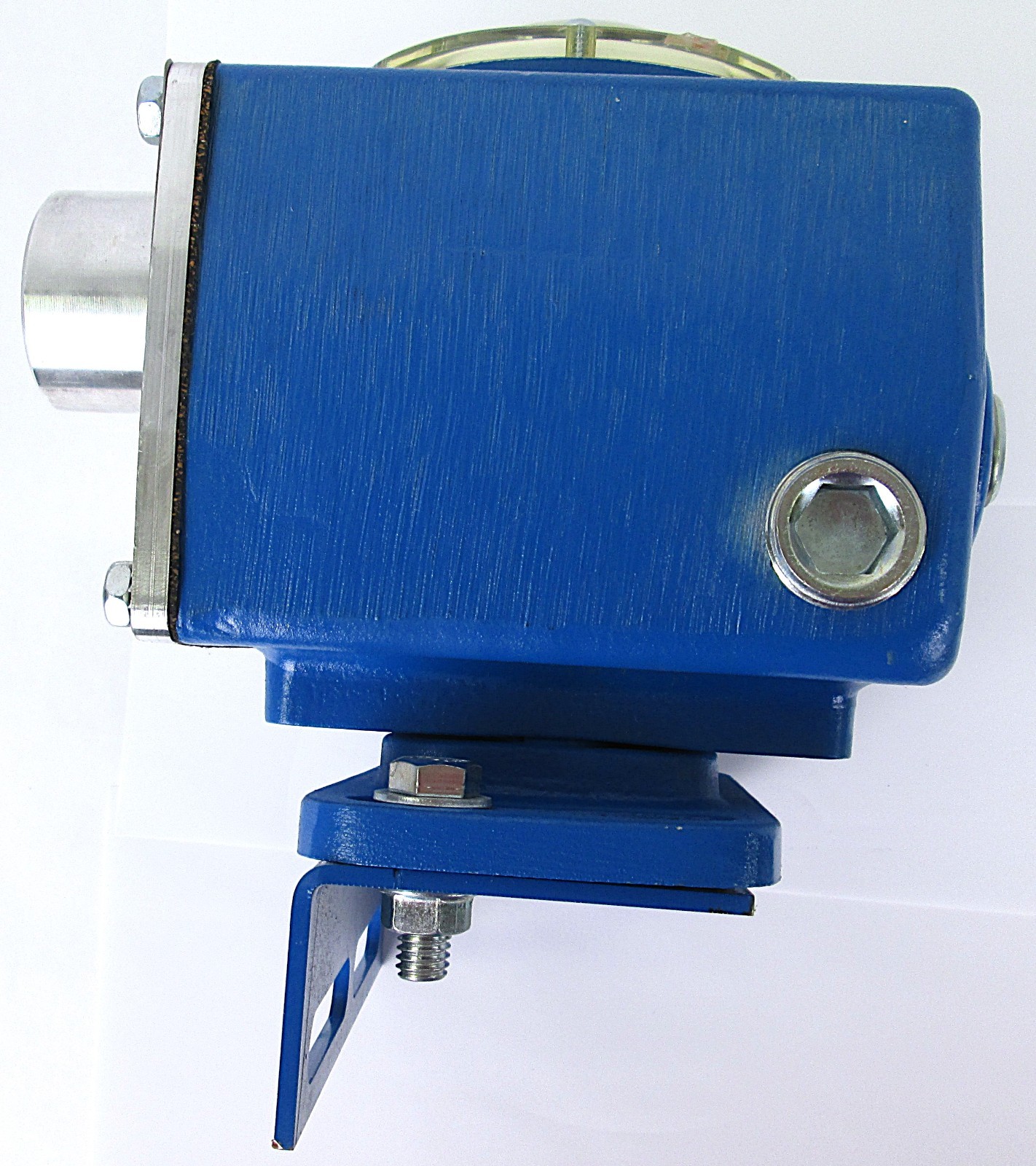 KENCO, KLC-C33/34, S/N 02-04-15-065, OIL LEVEL CONTROLLER, SURPLUS
