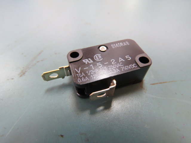 Omron Electronic Components V152A5 Qty of 10 per Lot SWITCH Switch pin plunger