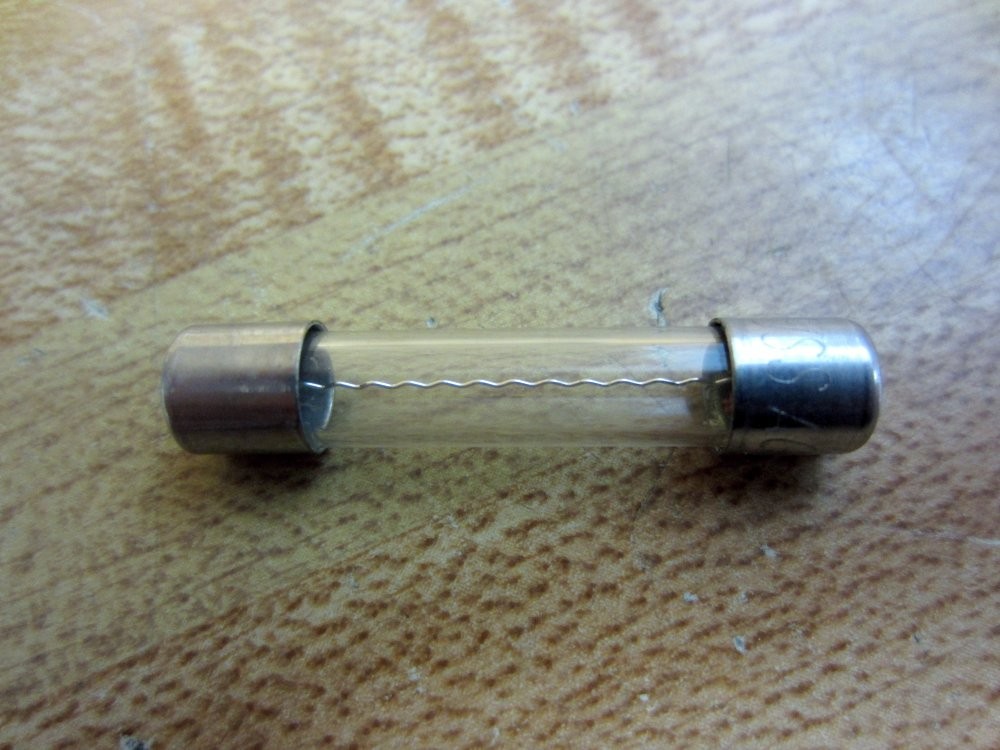 Buss AGC-7-1/2 Bussmann Fuse Cross Ref 6F018 Jagged Wire Element (Pack of 30)
