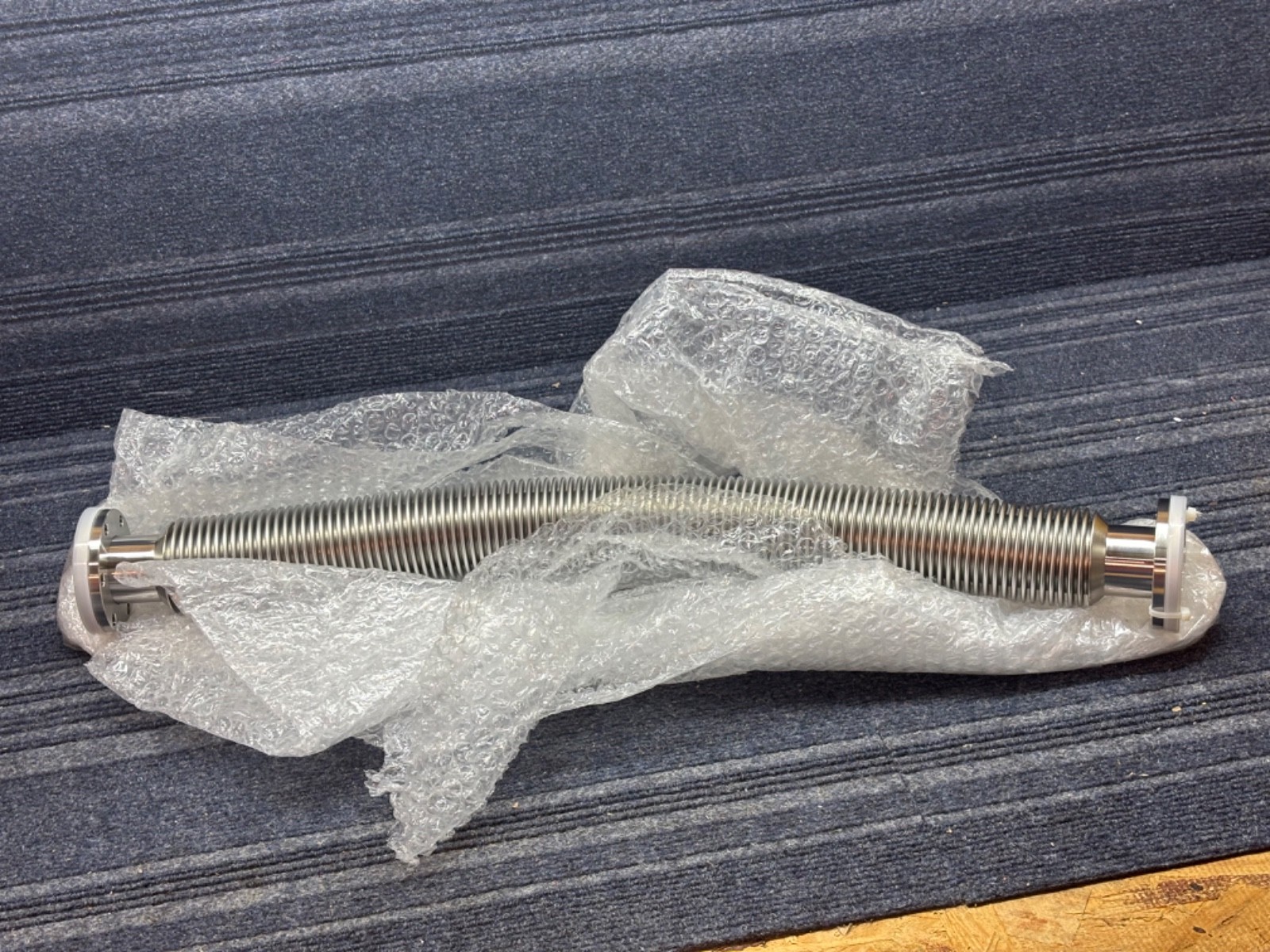 LDS Vacuum 2.75″ Flexible Stainless Steel Hose 24″ OAL (275-MH24) (R1)