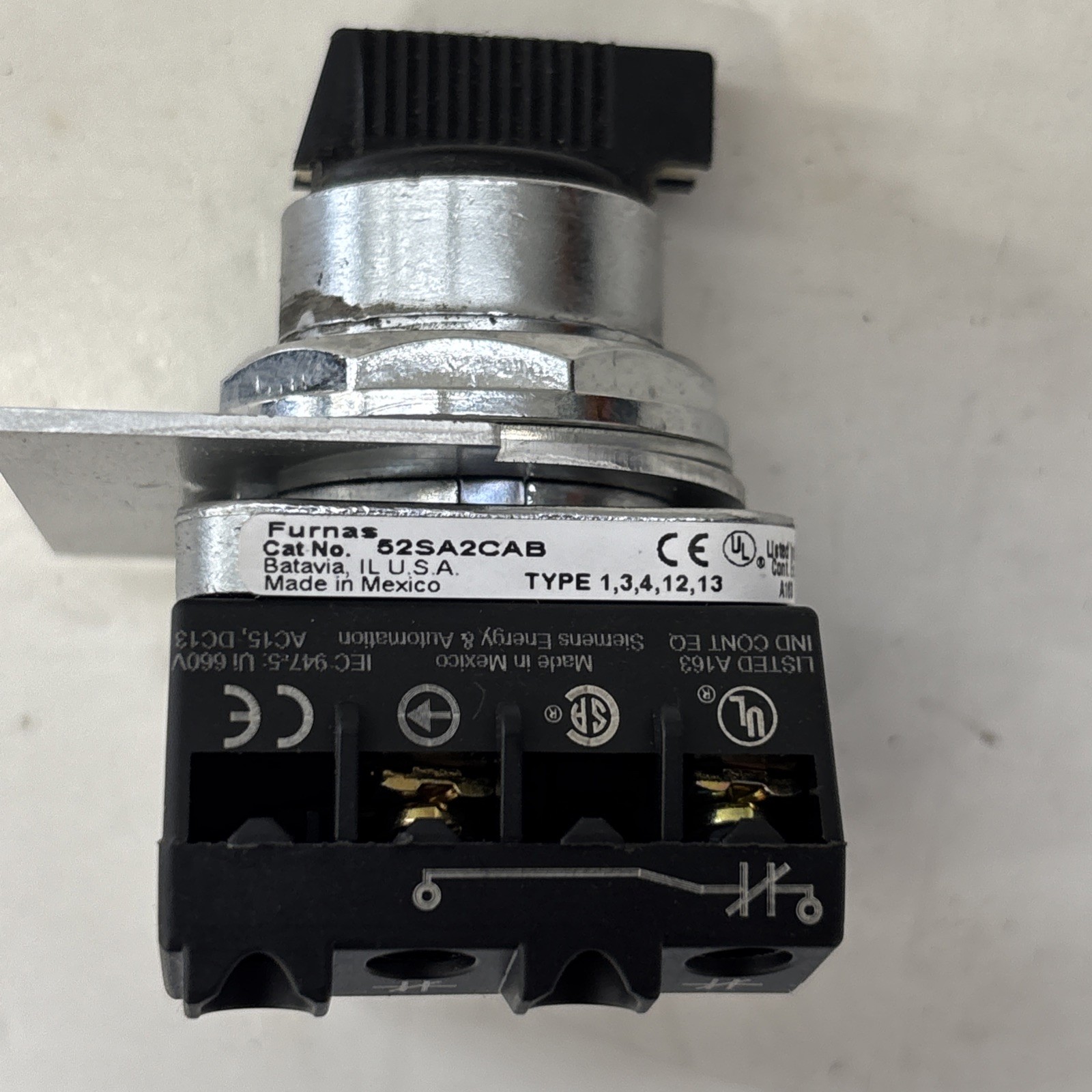 Siemens Furnas 52SA2CAB 3 POS. Selector w/ 52BAK & 52BAJ (1 each NO, NC)