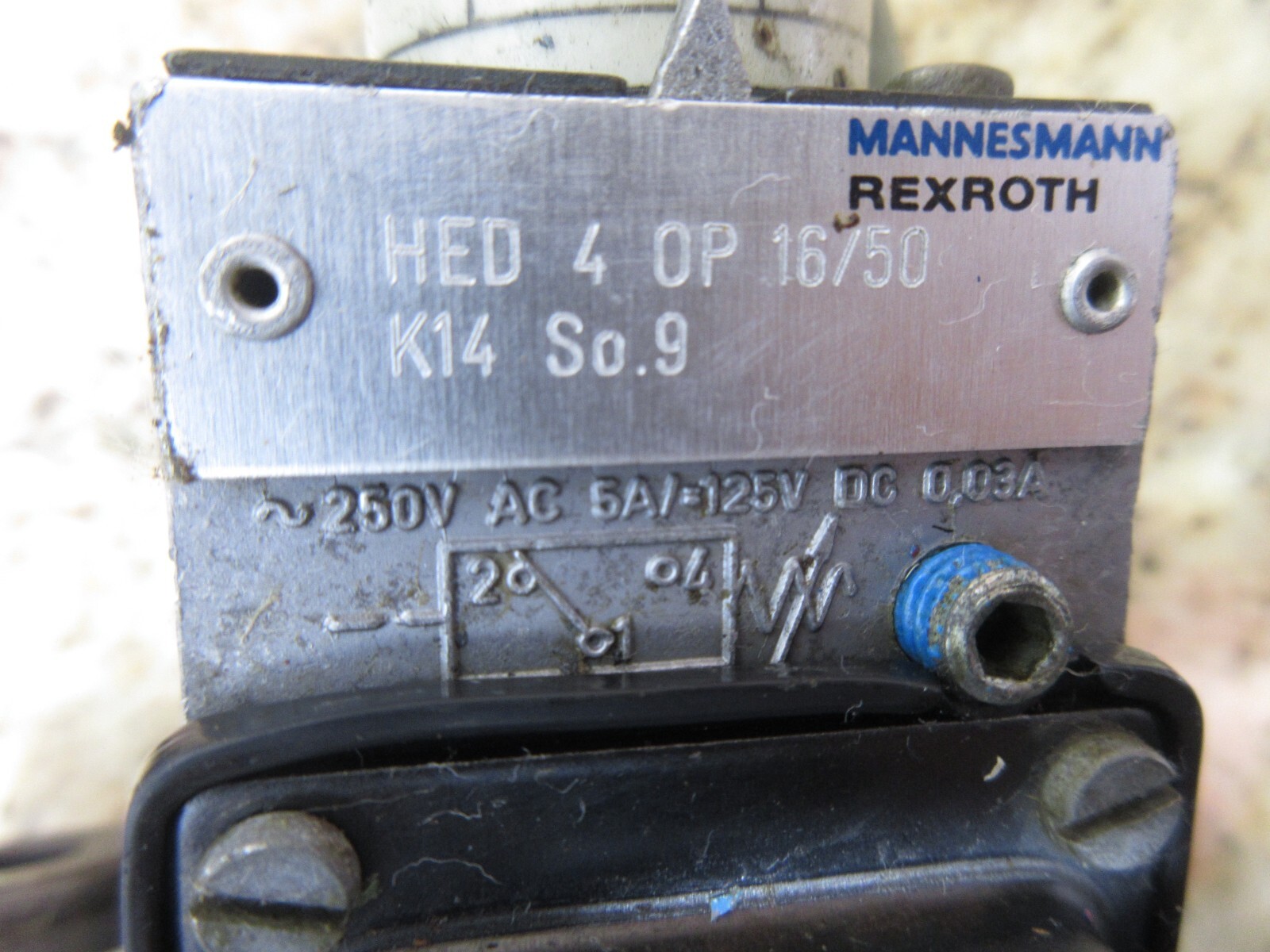 REXROTH VALVE 581 135 HED 4 0P 16/50 K14 SO.9 HED 4 OP 16/50 LOT OF 3 PIECES