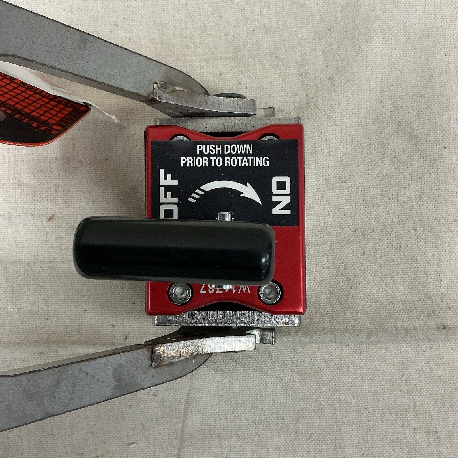 MAG-MATE DL0150 Lifting Magnet 150lb Load Cap 150lb Flat Load Cap