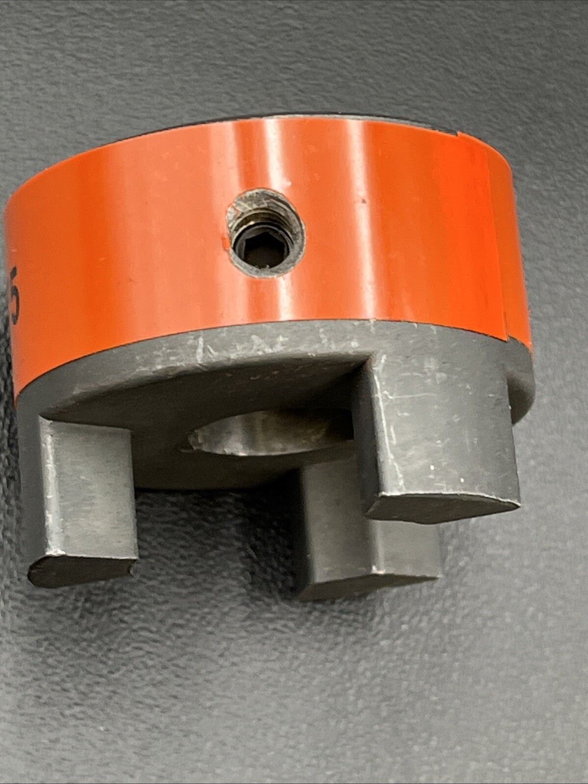 Browning Jaw Coupling # L075 (5/8 Shaft with a 3/16″ Keyway) (S)