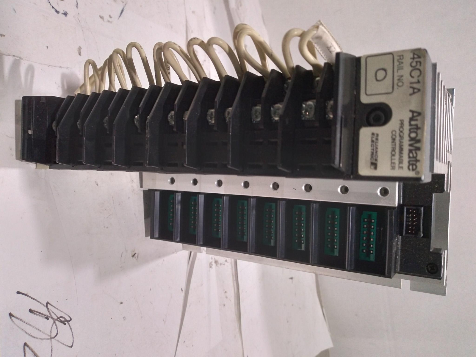 RELIANCE ELECTRIC 802802-7RD J-3012 4501A AUTOMATIC DIGITAL I/O RAIL 300V RMS