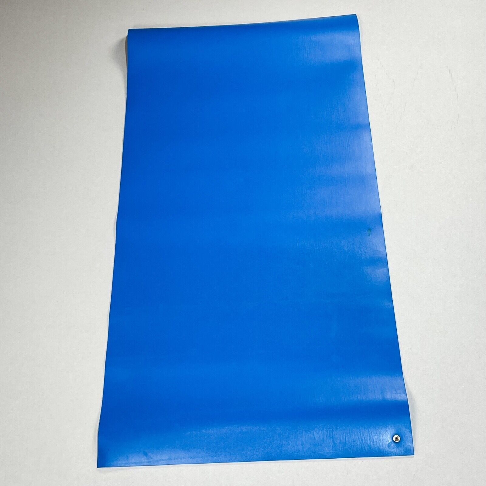 Wearwell PVC 793 ESD Work Surface Material with Snap 1/8″ x 2 ‘x 4’ Sky Blue New