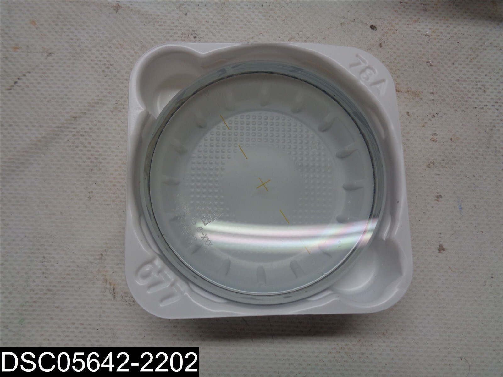 B4.25 02 Transitions Xtractive Polorized Lens 0058000076
