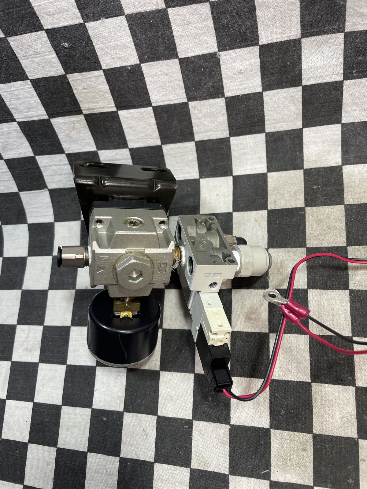 SMC NAR2000-N01, VQZ1151-5LO and AVS-5212-24D, Solenoid valve, SHIPSAMEDAY#136HW