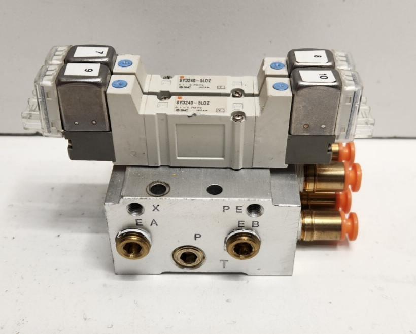 LOT OF 2 GUARANTEED! SMC 24V SOLENOID VALVES W/ MANIFOLD BASE SY3240-5LOZ