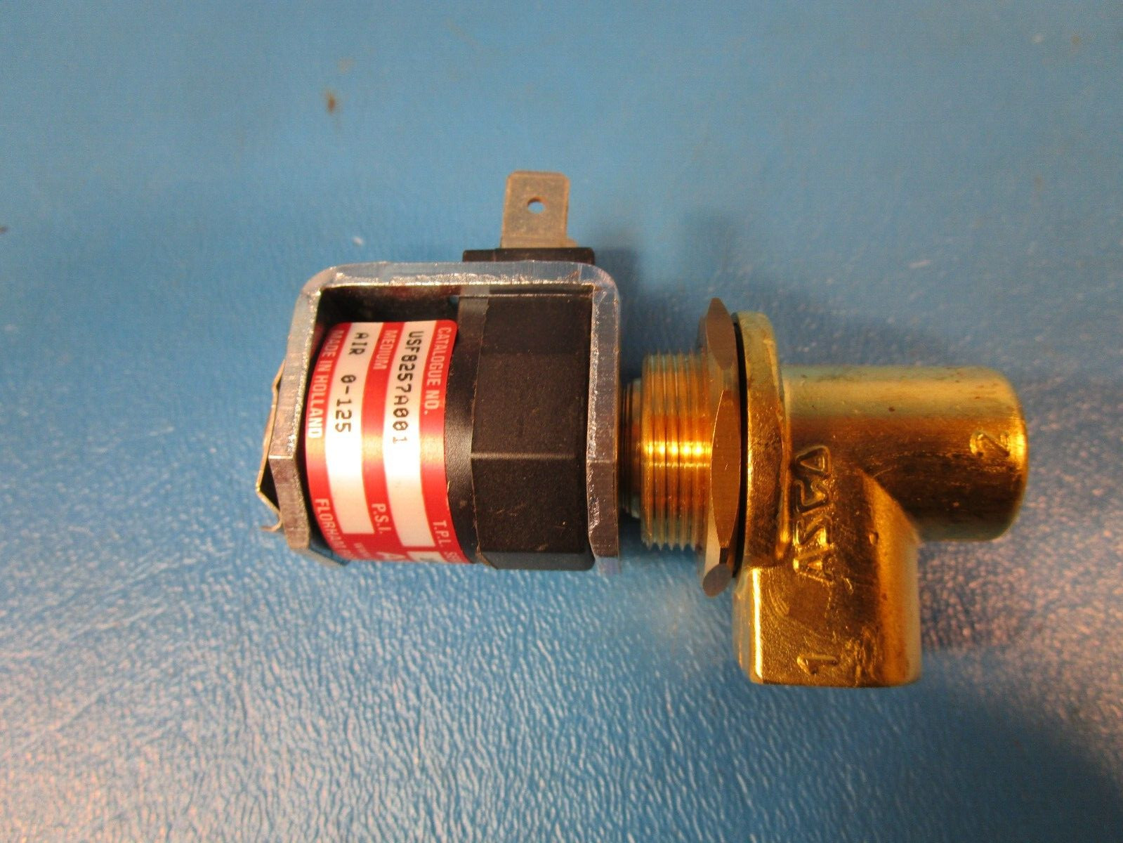 ASCO USF8257A001 0-125PSI AIR SOLENOID VALVE, 400135-642 24VDC 22W COIL