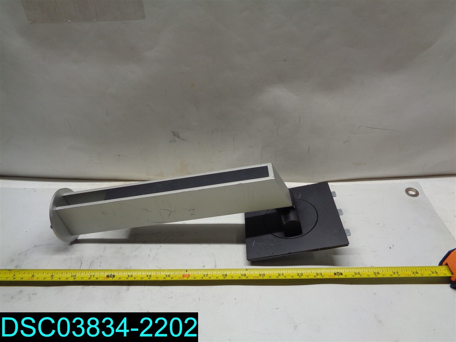 E23/E24 G4 P/N: 760.0670B.0001 MONITOR STAND