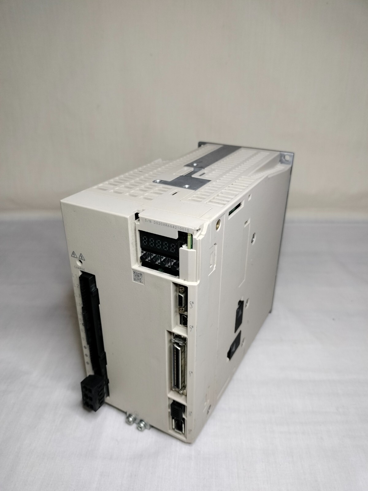 Yaskawa Electric SGD7S-120A00A000F82 Servopack Servo Drive Controller