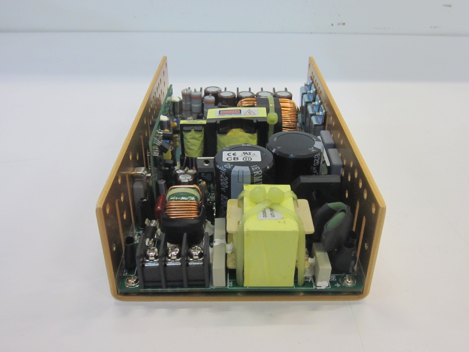 POWER SOLUTIONS INC. AG-350P-S4A POWER SUPPLY 350 WATTS PFC-A 24VDC/14.5A