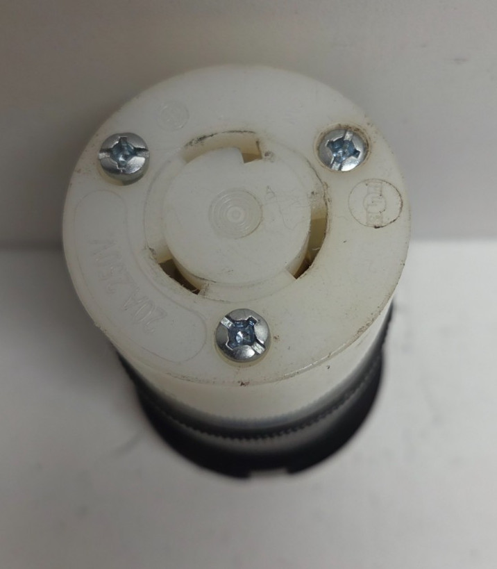 HUBBELL 20A 250V LOCKING INLET CONNECTOR HBL2323