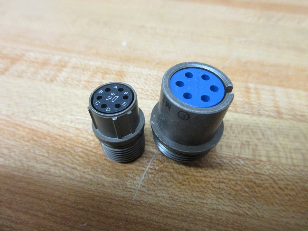 Amphenol PT06A-10-6S SR Circular Connector Plug U71-150752-06S
