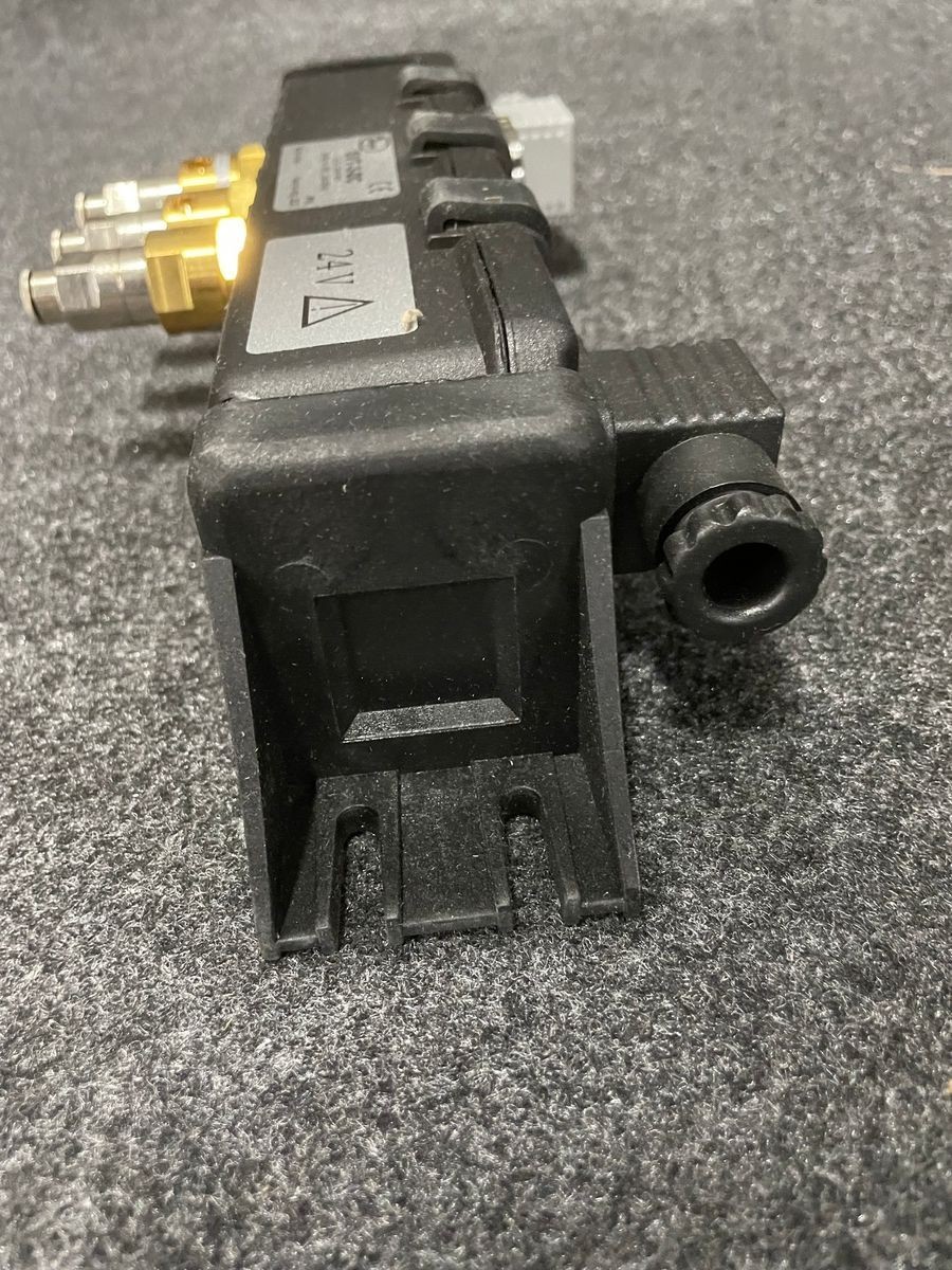 DWYER Solenoid Valve Enclosure with Timer, 24 VDC, 3 Valves 24V SVT-3-DC
