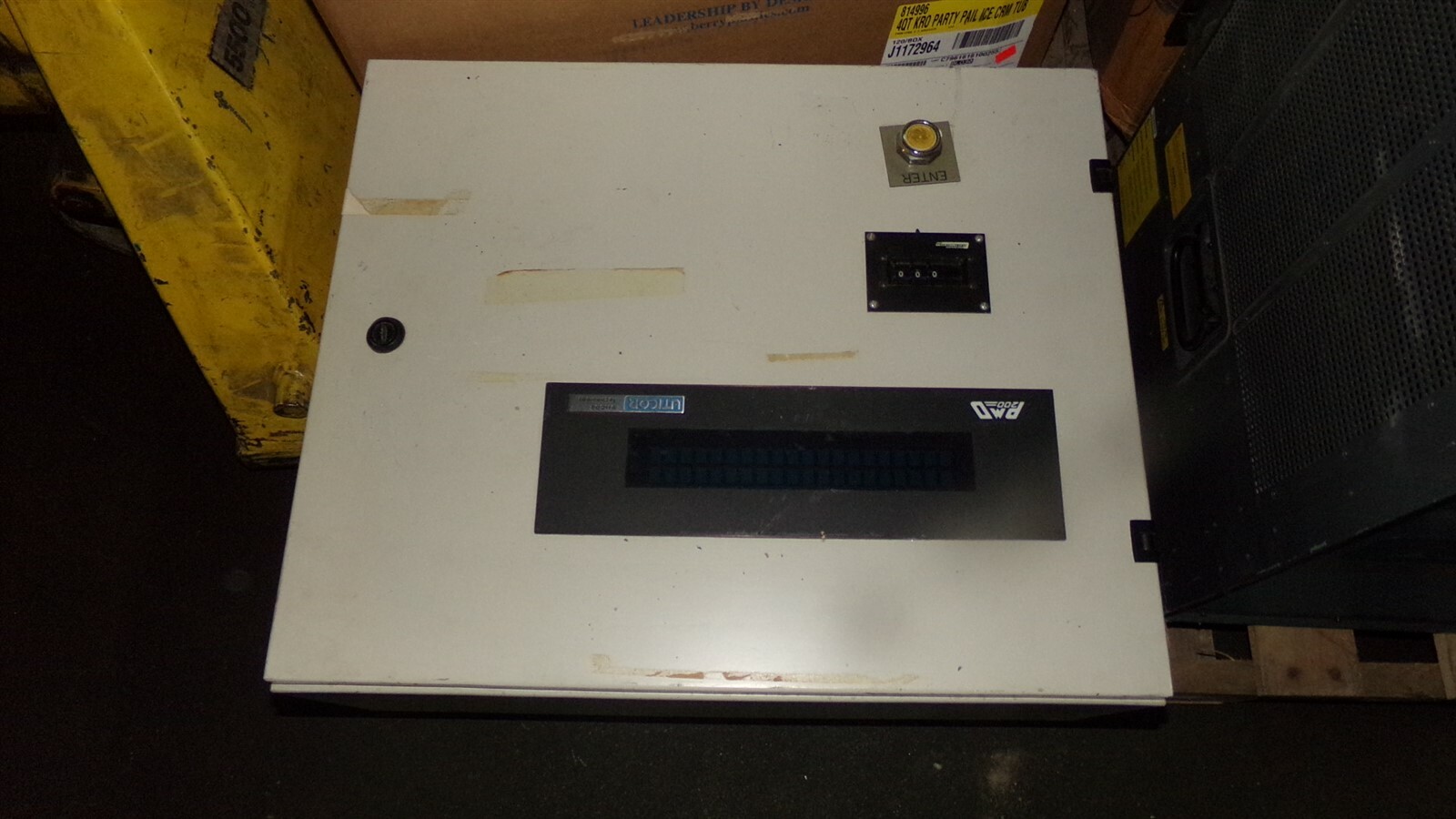 Uticor Technology Enclosure Box 24″ x 19.5 *FREE SHIPPING*